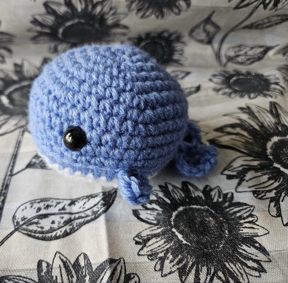Crochet Blue Whale Amigurumi Doll Plushie - Picture 7 of 7